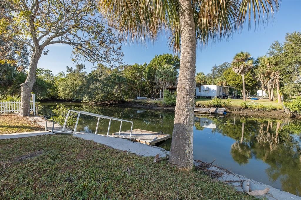 For Rent: $1,975 (2 beds, 1 baths, 672 Square Feet)