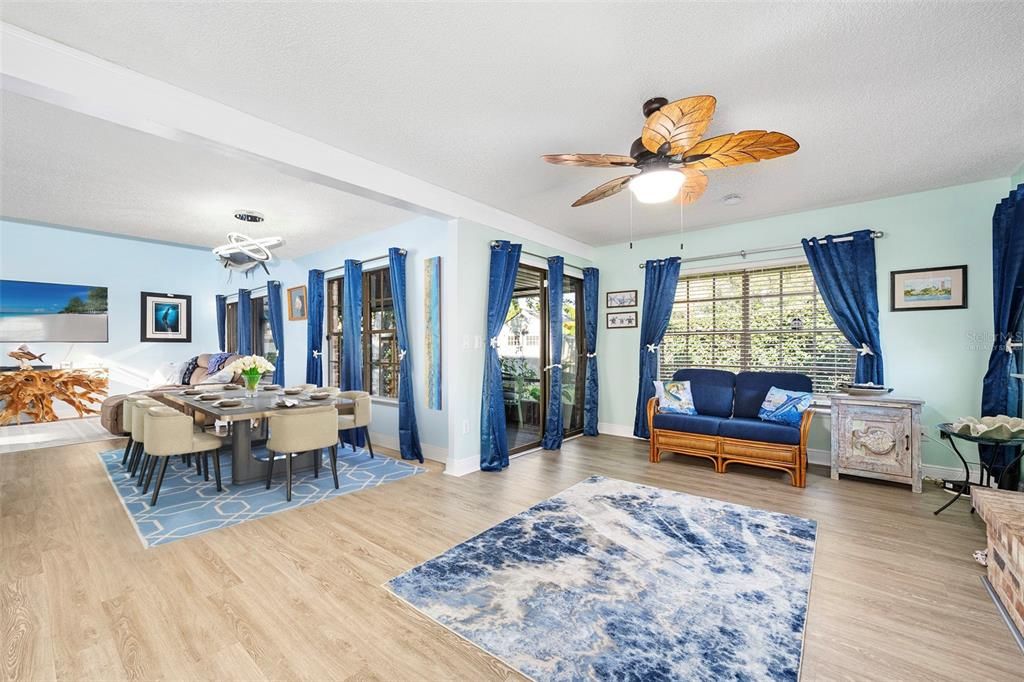 На продажу: $495,000 (3 спален, 2 ванн, 2033 Квадратных фут)