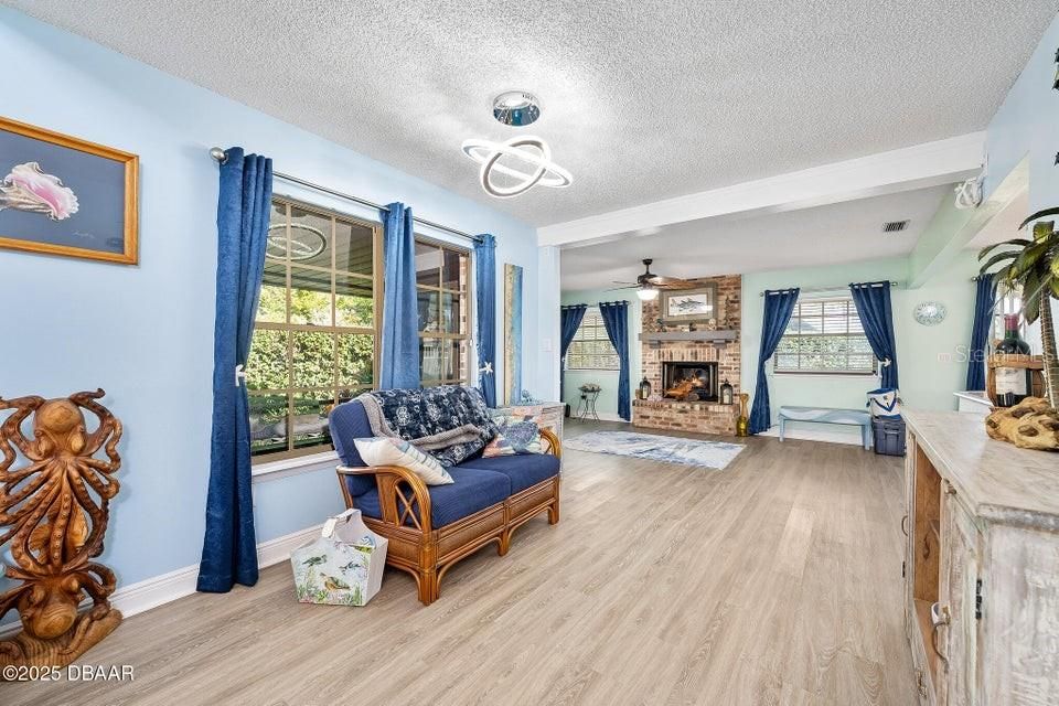 На продажу: $495,000 (3 спален, 2 ванн, 2033 Квадратных фут)