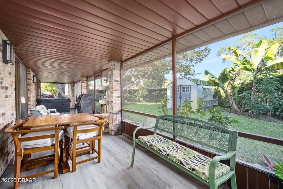 На продажу: $495,000 (3 спален, 2 ванн, 2033 Квадратных фут)