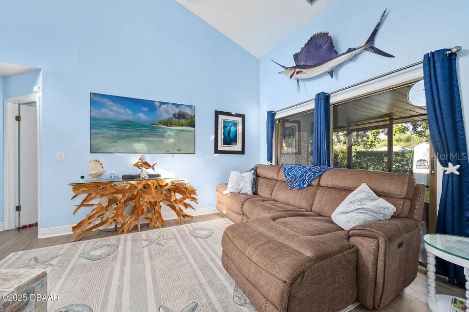 На продажу: $495,000 (3 спален, 2 ванн, 2033 Квадратных фут)