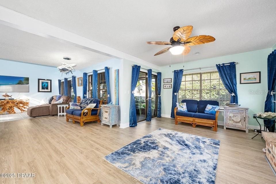 На продажу: $495,000 (3 спален, 2 ванн, 2033 Квадратных фут)