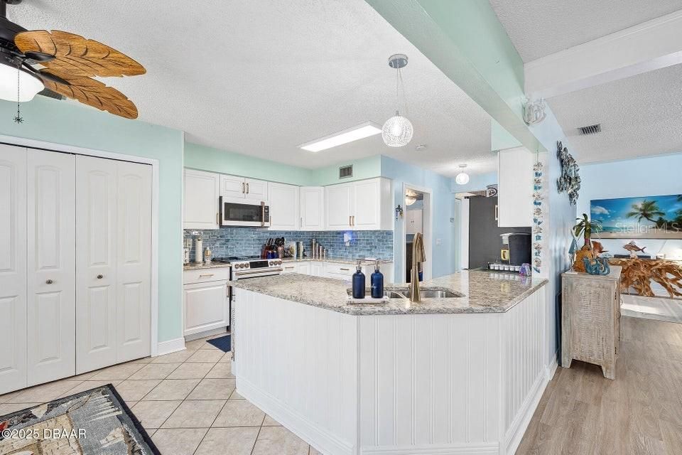 На продажу: $495,000 (3 спален, 2 ванн, 2033 Квадратных фут)