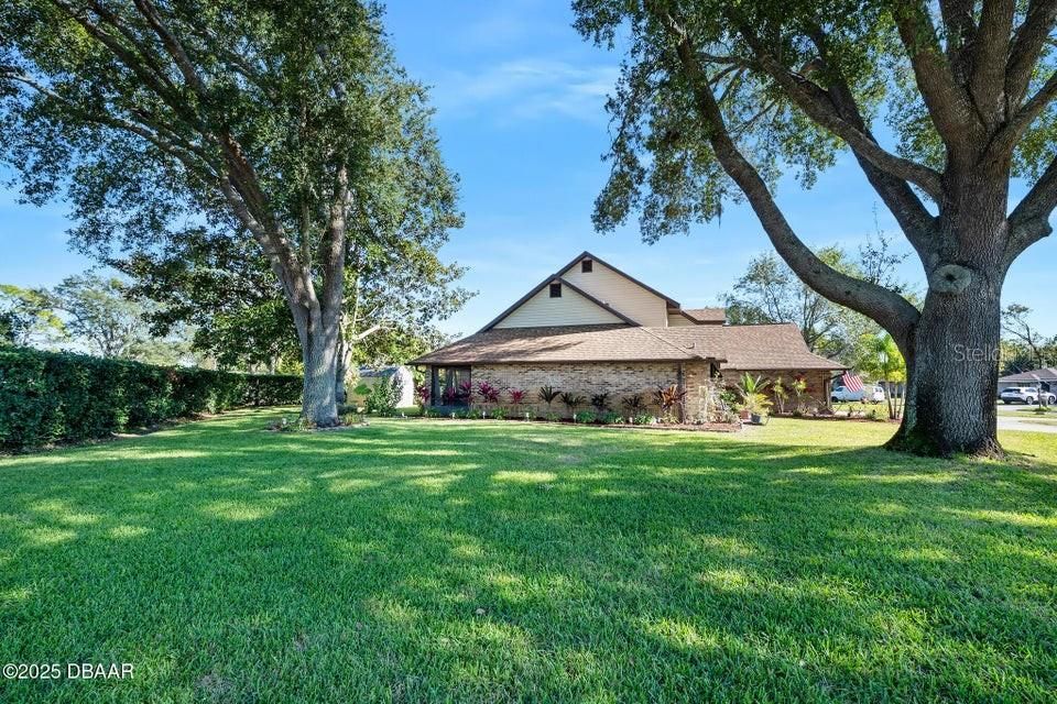 На продажу: $495,000 (3 спален, 2 ванн, 2033 Квадратных фут)