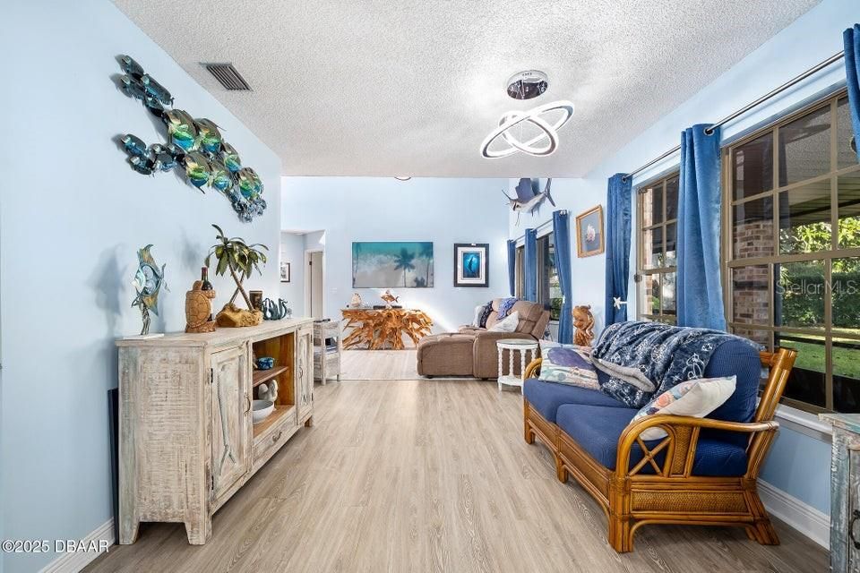 На продажу: $495,000 (3 спален, 2 ванн, 2033 Квадратных фут)