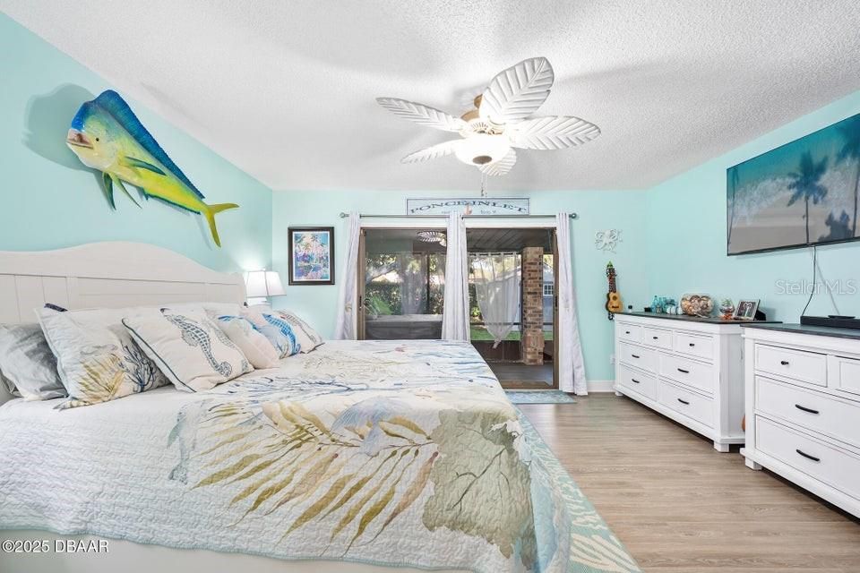 На продажу: $495,000 (3 спален, 2 ванн, 2033 Квадратных фут)