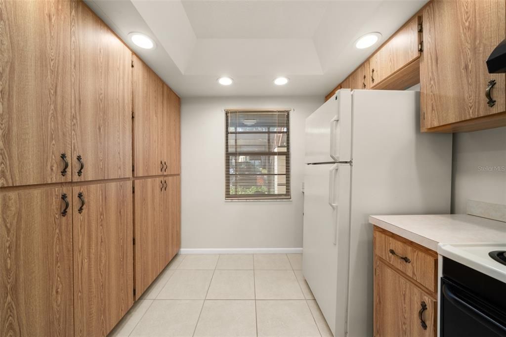 待售: $139,900 (2 贝兹, 2 浴室, 1324 平方英尺)