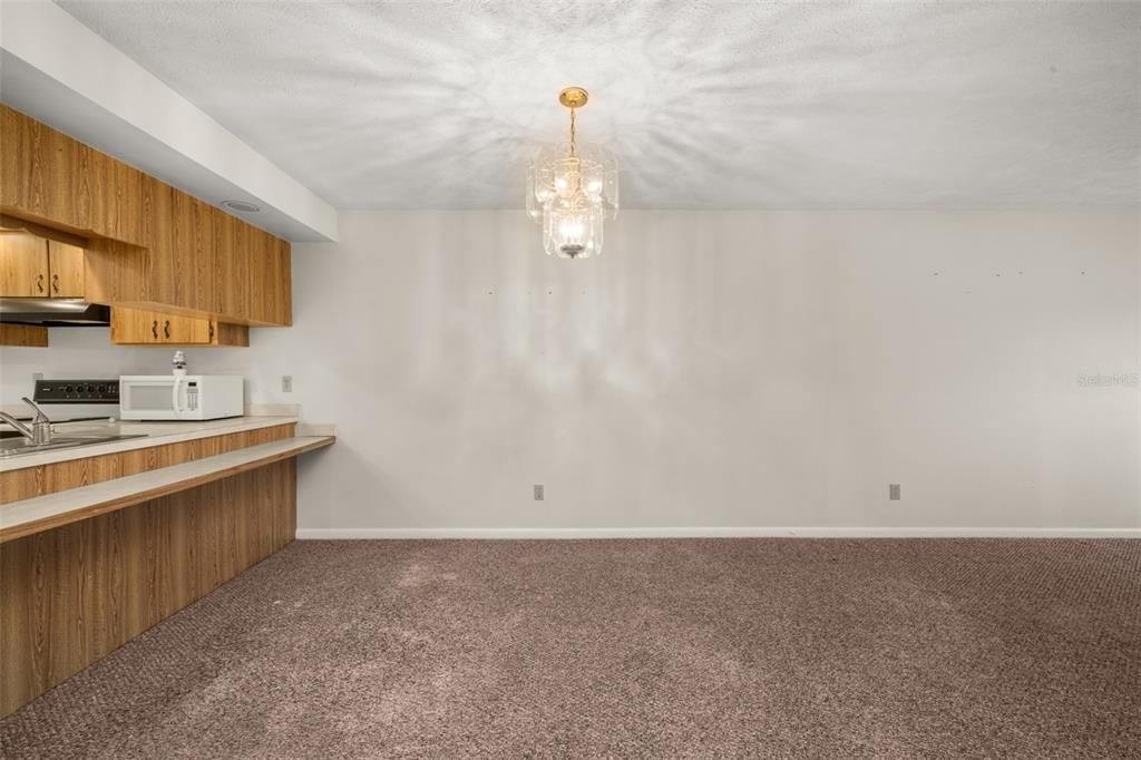 待售: $139,900 (2 贝兹, 2 浴室, 1324 平方英尺)