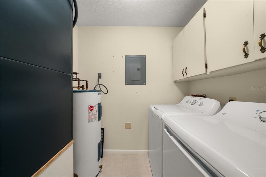 待售: $139,900 (2 贝兹, 2 浴室, 1324 平方英尺)