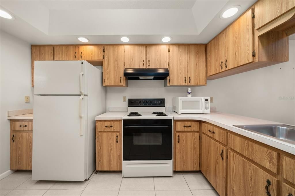 待售: $139,900 (2 贝兹, 2 浴室, 1324 平方英尺)