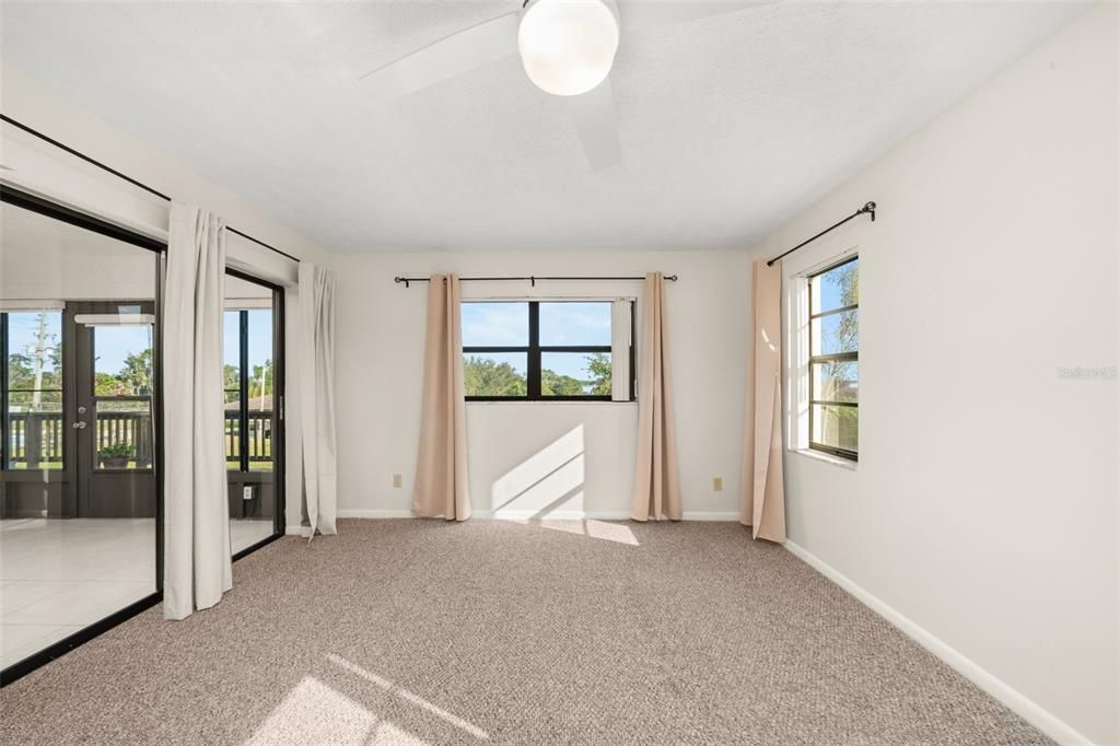 待售: $139,900 (2 贝兹, 2 浴室, 1324 平方英尺)