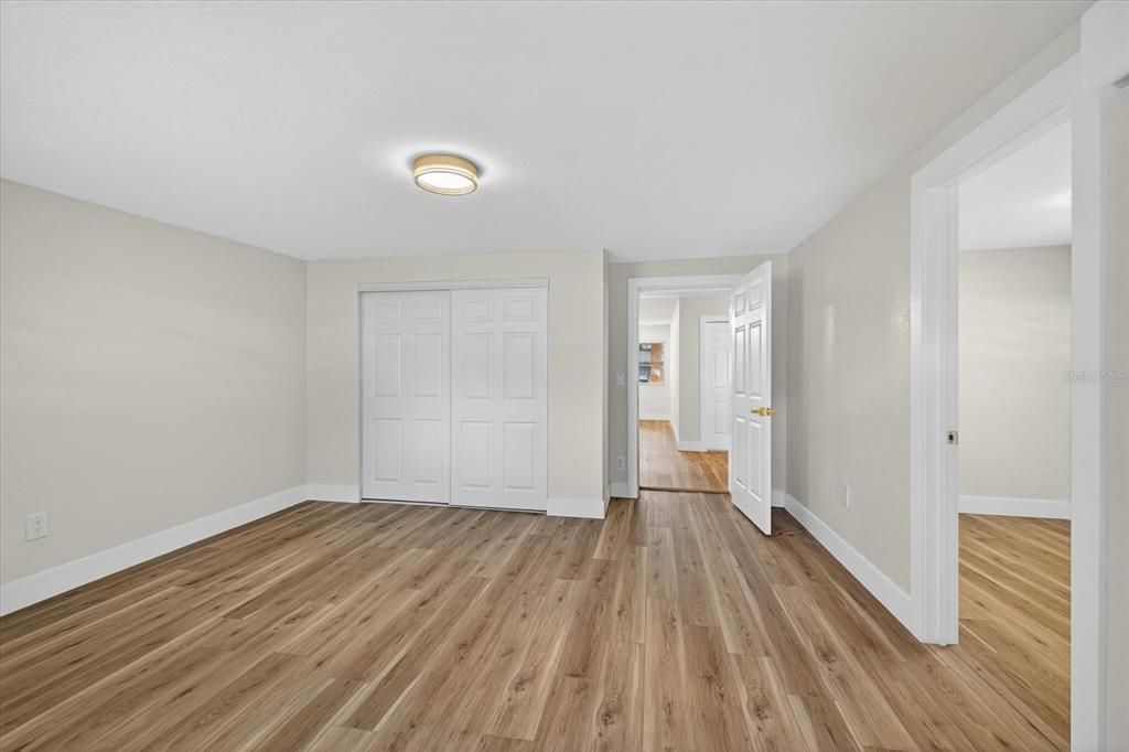 For Sale: $399,999 (4 beds, 2 baths, 1628 Square Feet)