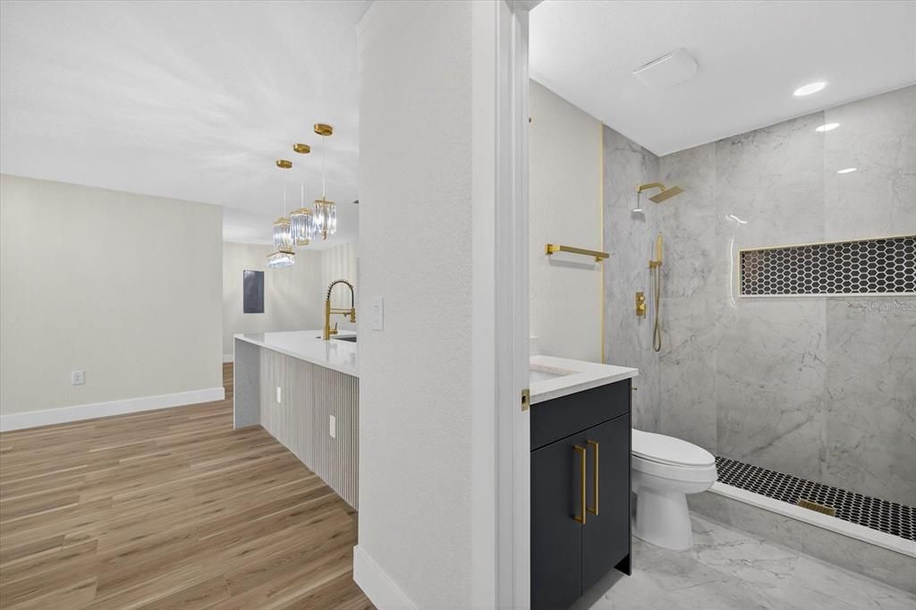 For Sale: $399,999 (4 beds, 2 baths, 1628 Square Feet)