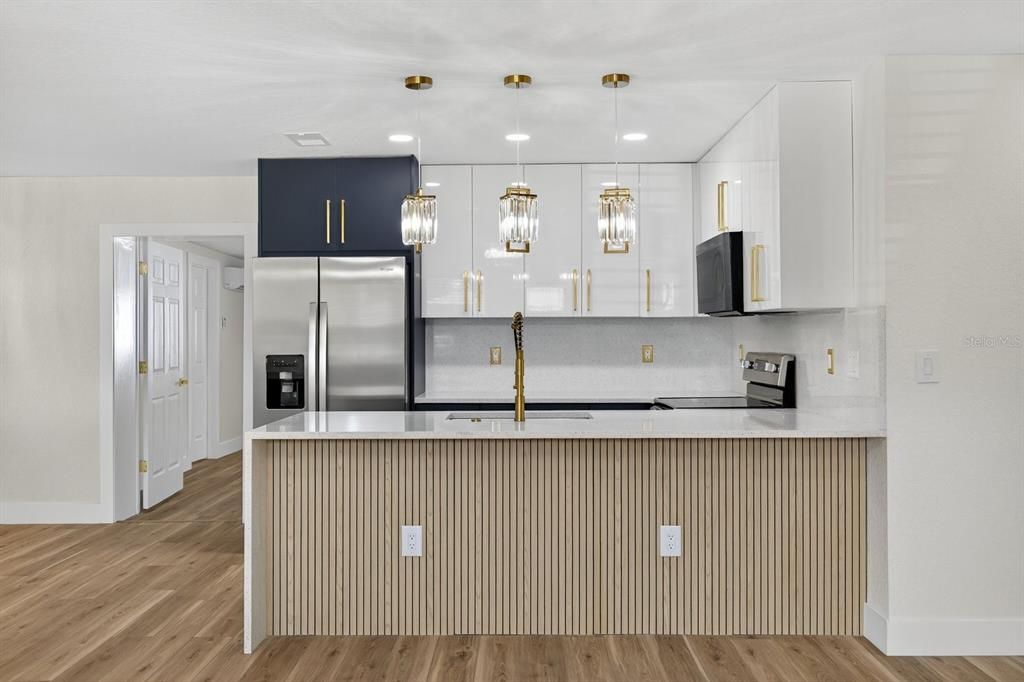 For Sale: $399,999 (4 beds, 2 baths, 1628 Square Feet)