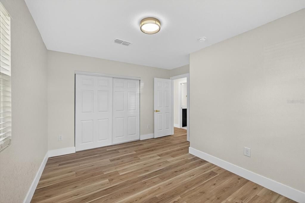 For Sale: $399,999 (4 beds, 2 baths, 1628 Square Feet)