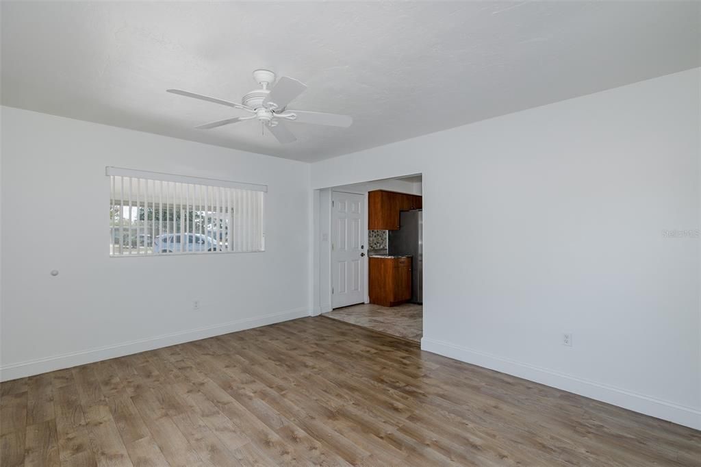 For Rent: $1,875 (2 beds, 1 baths, 822 Square Feet)