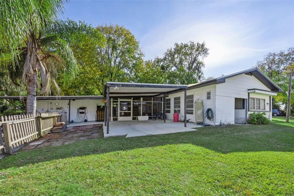 For Sale: $120,000 (2 beds, 1 baths, 1044 Square Feet)