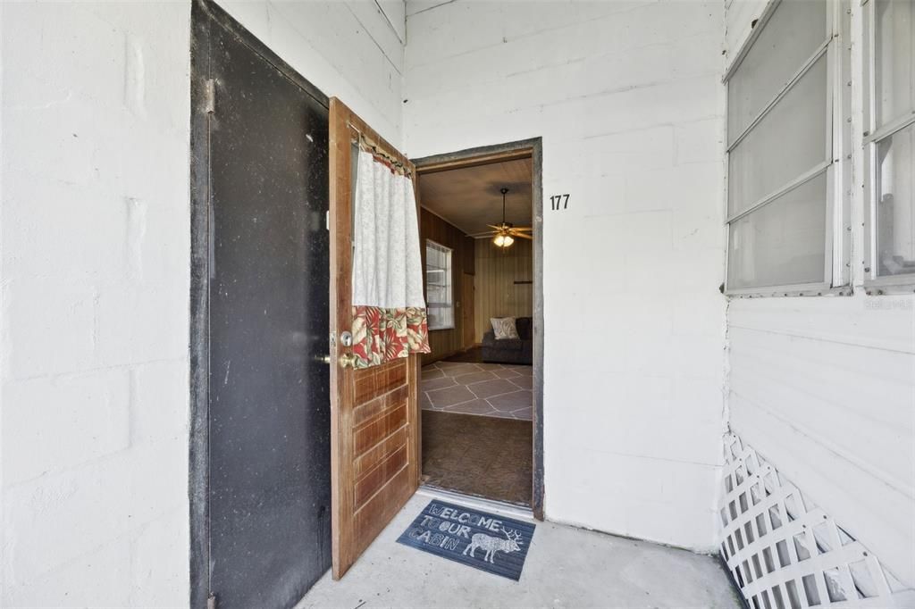 For Sale: $120,000 (2 beds, 1 baths, 1044 Square Feet)