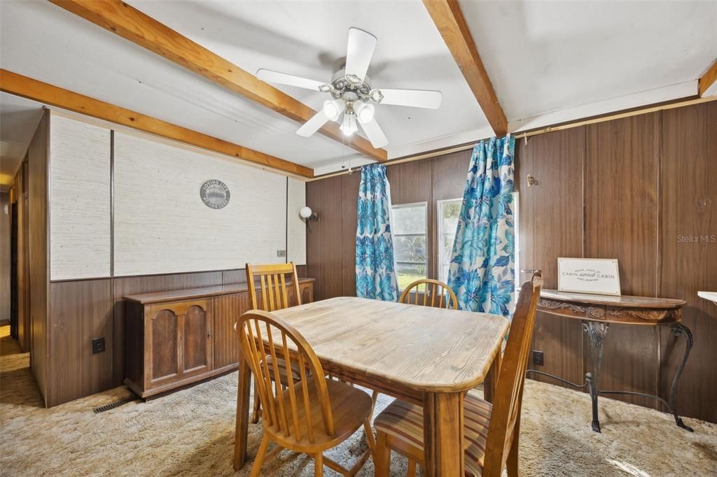 For Sale: $120,000 (2 beds, 1 baths, 1044 Square Feet)