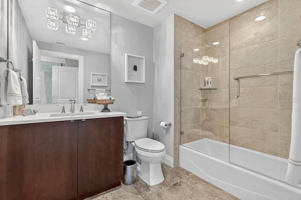 En Venta: $2,999,999 (3 camas, 3 baños, 2852 Pies cuadrados)