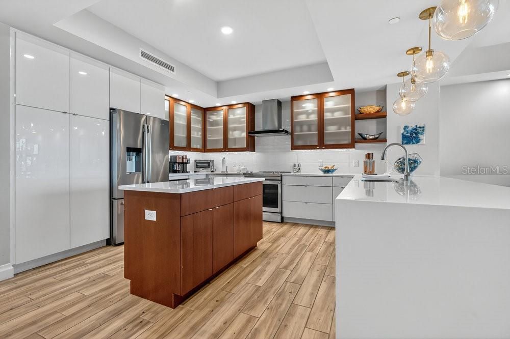 En Venta: $2,999,999 (3 camas, 3 baños, 2852 Pies cuadrados)