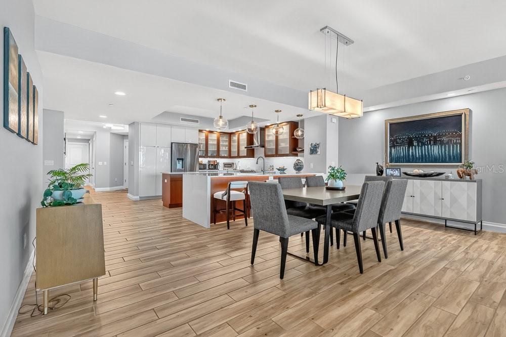 En Venta: $2,999,999 (3 camas, 3 baños, 2852 Pies cuadrados)