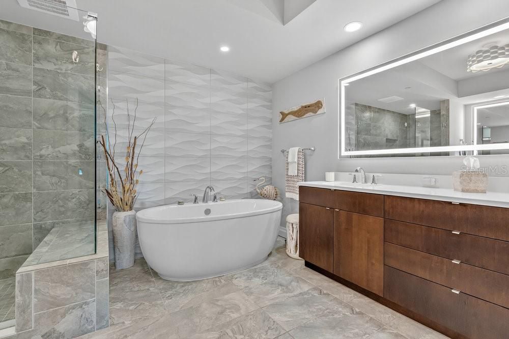 En Venta: $2,999,999 (3 camas, 3 baños, 2852 Pies cuadrados)