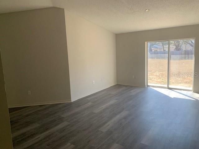 For Rent: $1,895 (4 beds, 2 baths, 1507 Square Feet)