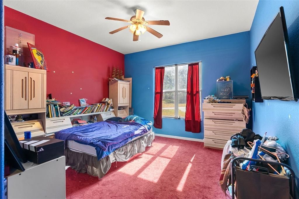 For Sale: $875,000 (4 beds, 3 baths, 4996 Square Feet)