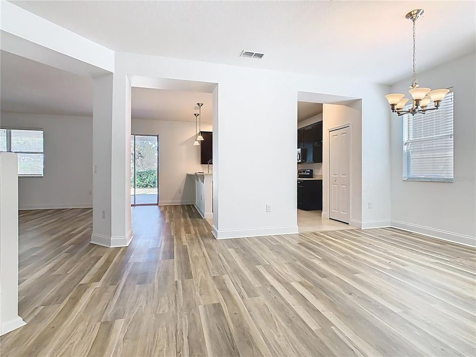 На продажу: $735,000 (5 спален, 2 ванн, 2999 Квадратных фут)