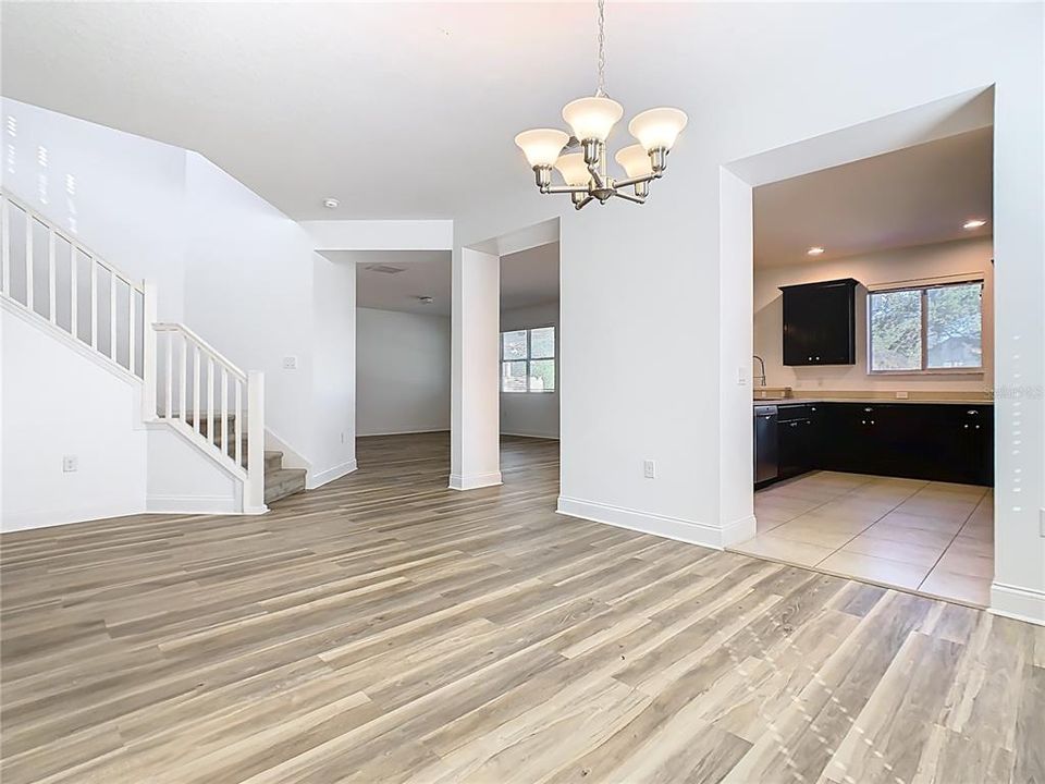 На продажу: $735,000 (5 спален, 2 ванн, 2999 Квадратных фут)