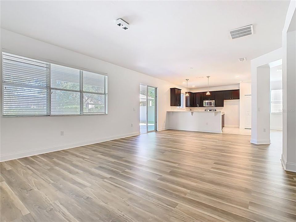 На продажу: $735,000 (5 спален, 2 ванн, 2999 Квадратных фут)