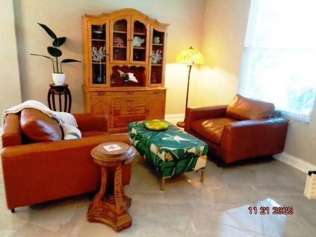 En Venta: $649,998 (6 camas, 3 baños, 3674 Pies cuadrados)