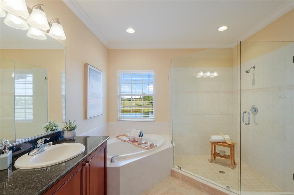 待售: $549,999 (3 贝兹, 2 浴室, 2392 平方英尺)