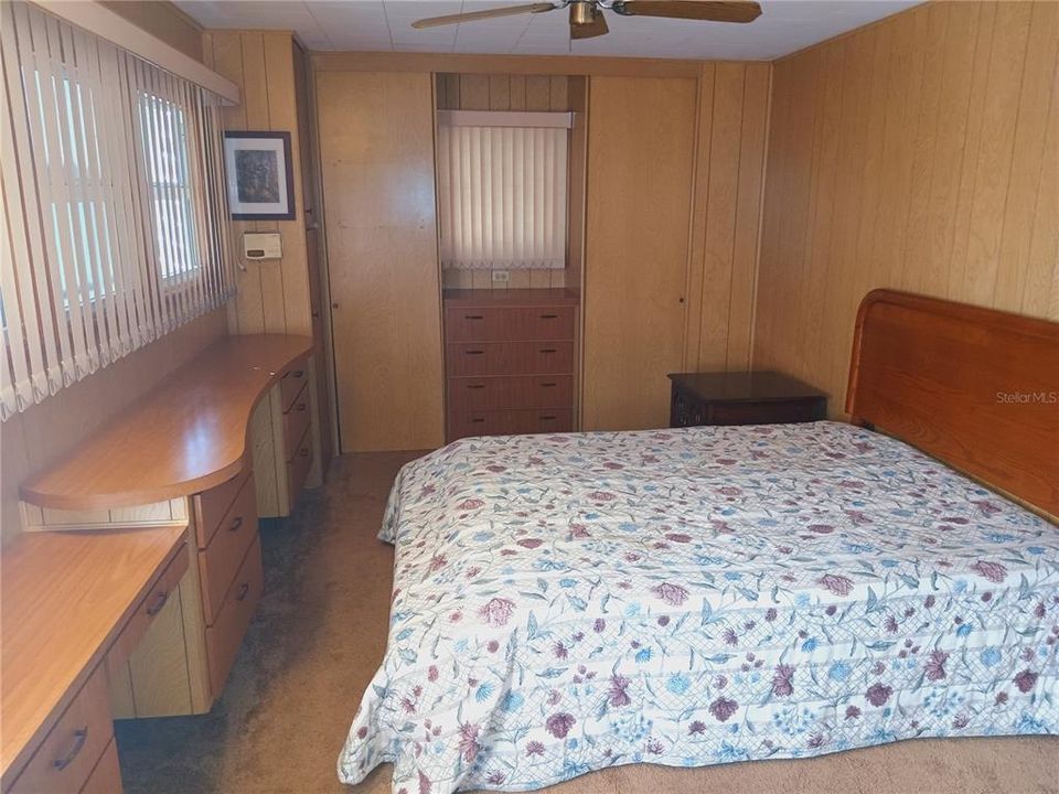 待售: $169,000 (2 贝兹, 1 浴室, 820 平方英尺)