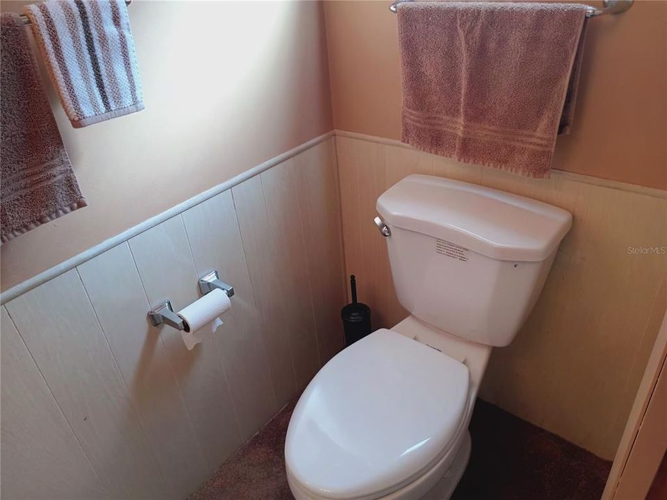 待售: $169,000 (2 贝兹, 1 浴室, 820 平方英尺)