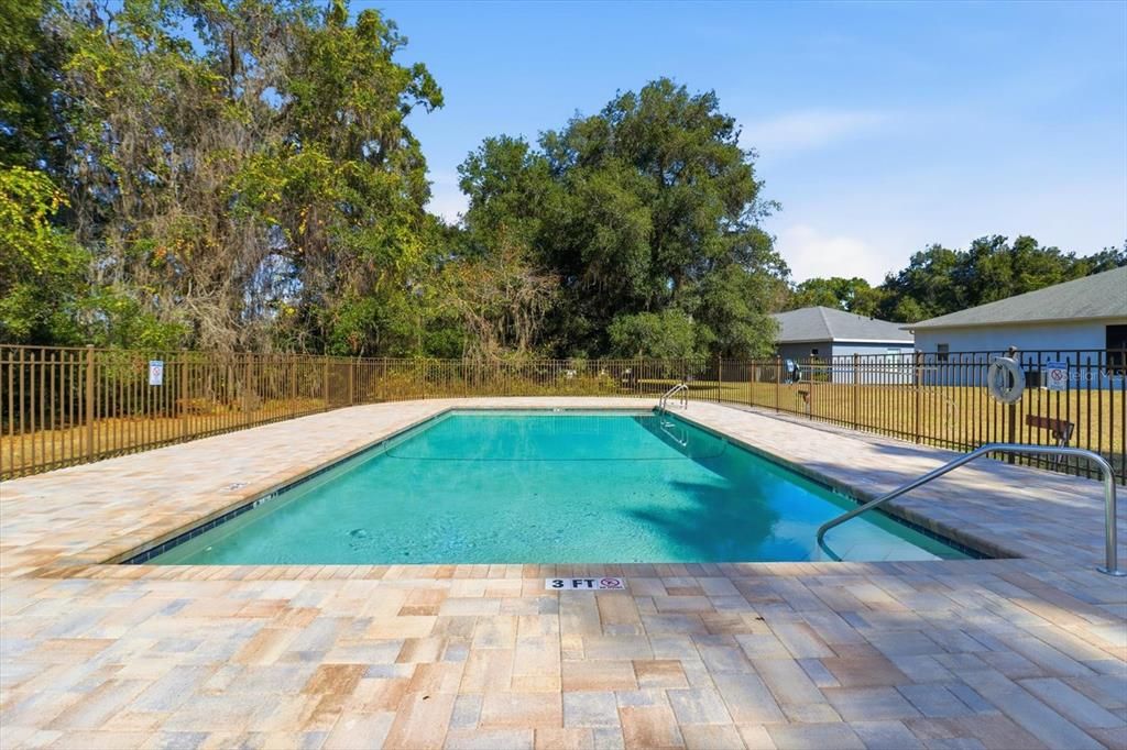 For Sale: $239,900 (2 beds, 2 baths, 1396 Square Feet)