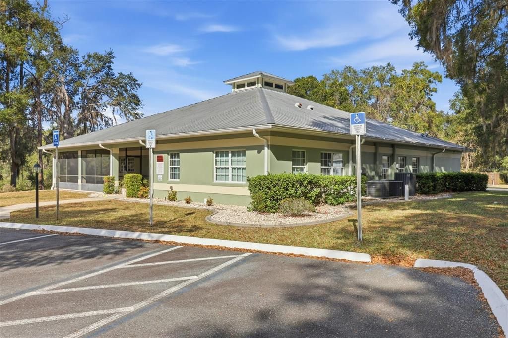 For Sale: $239,900 (2 beds, 2 baths, 1396 Square Feet)