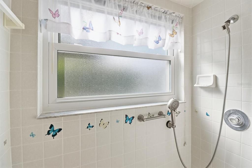 For Sale: $239,900 (2 beds, 2 baths, 1396 Square Feet)