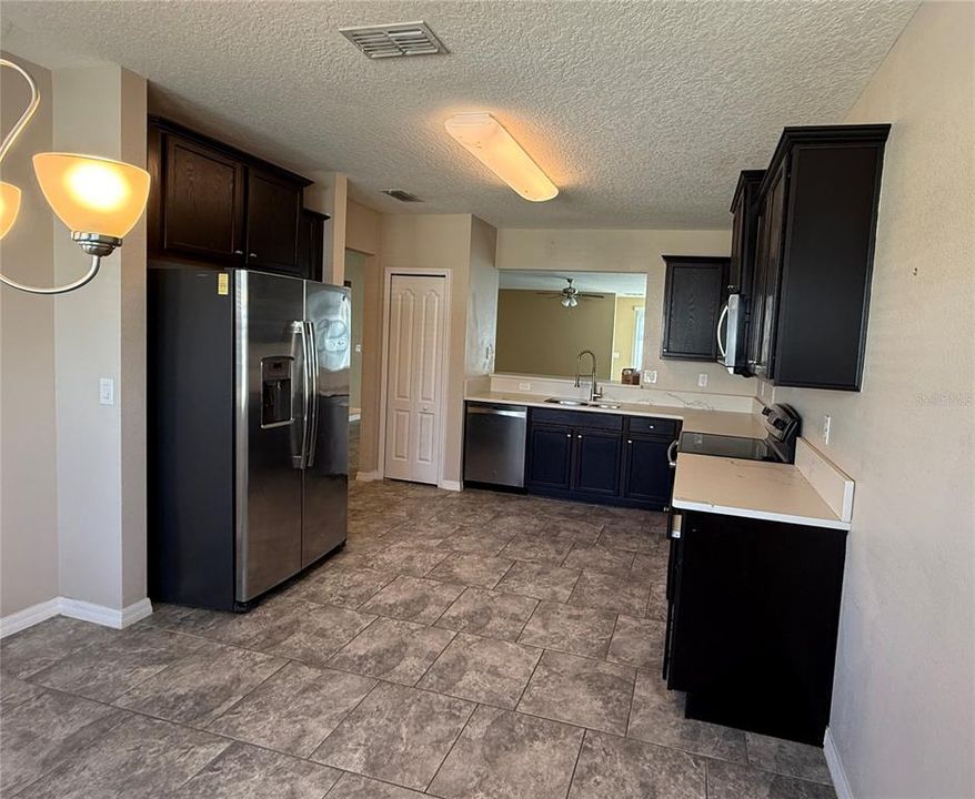 出租: $2,300 (3 贝兹, 2 浴室, 1740 平方英尺)