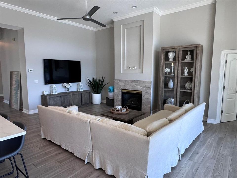 For Rent: $4,675 (3 beds, 2 baths, 2081 Square Feet)