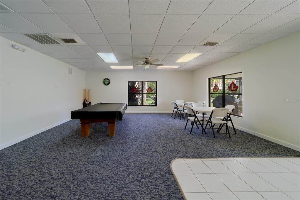 На продажу: $299,999 (2 спален, 2 ванн, 1000 Квадратных фут)