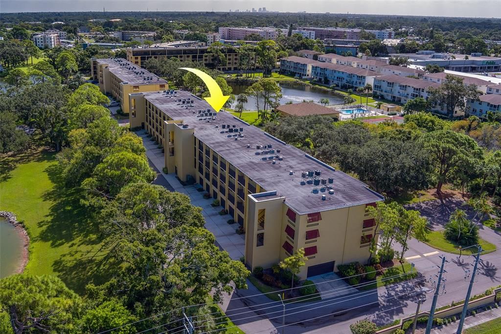 На продажу: $299,999 (2 спален, 2 ванн, 1000 Квадратных фут)