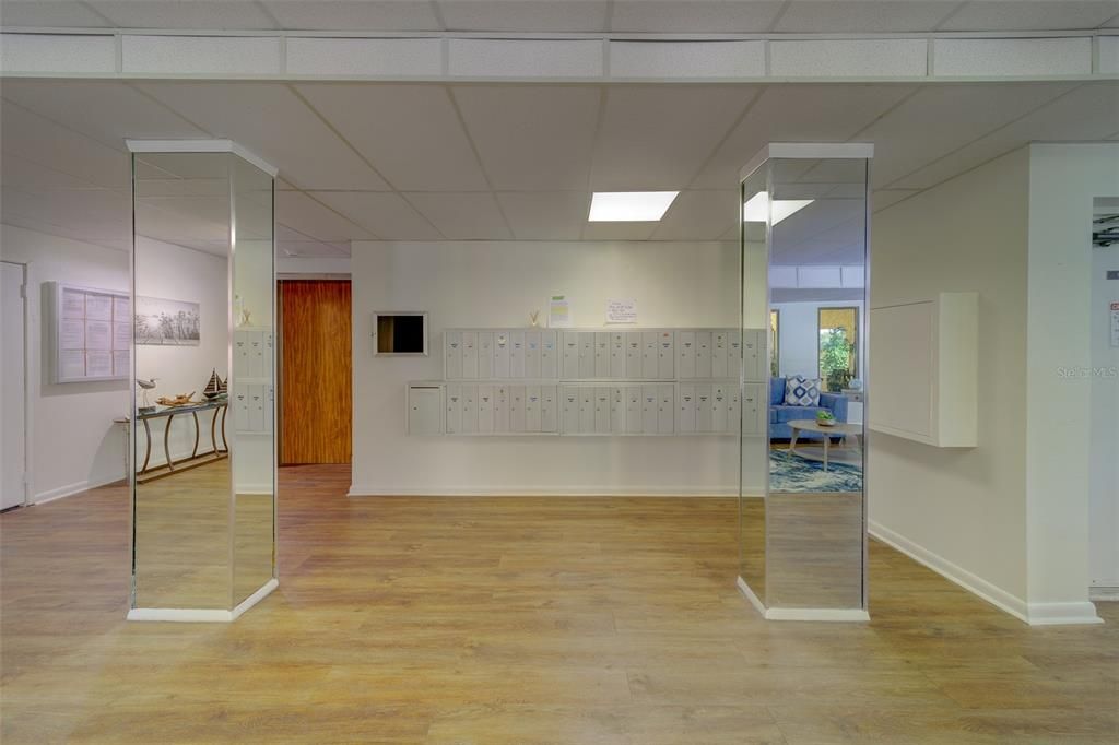 На продажу: $299,999 (2 спален, 2 ванн, 1000 Квадратных фут)