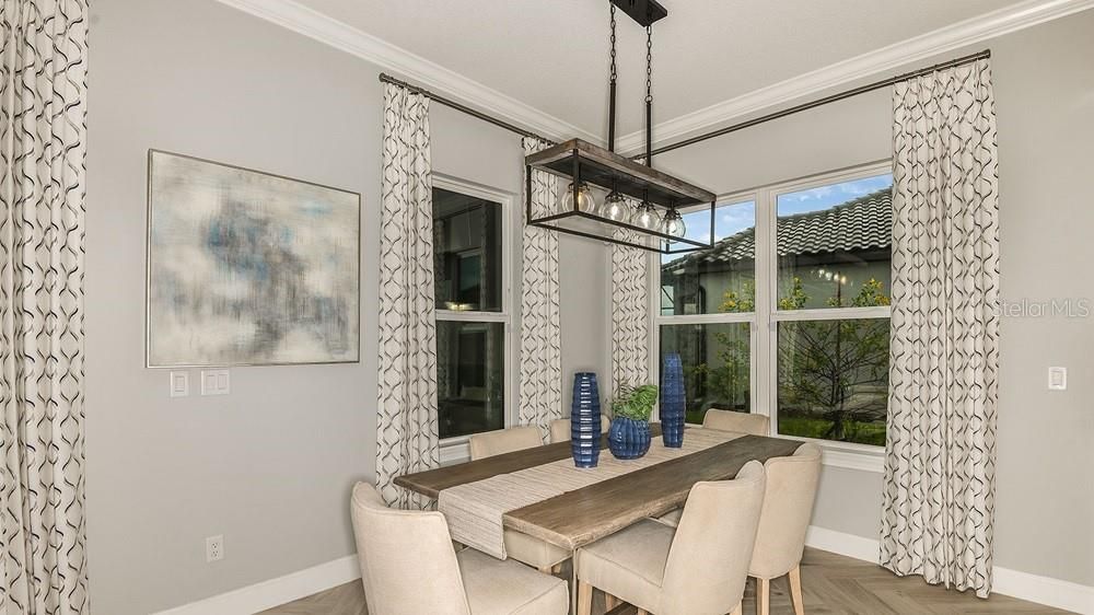 En Venta: $406,000 (2 camas, 2 baños, 2100 Pies cuadrados)