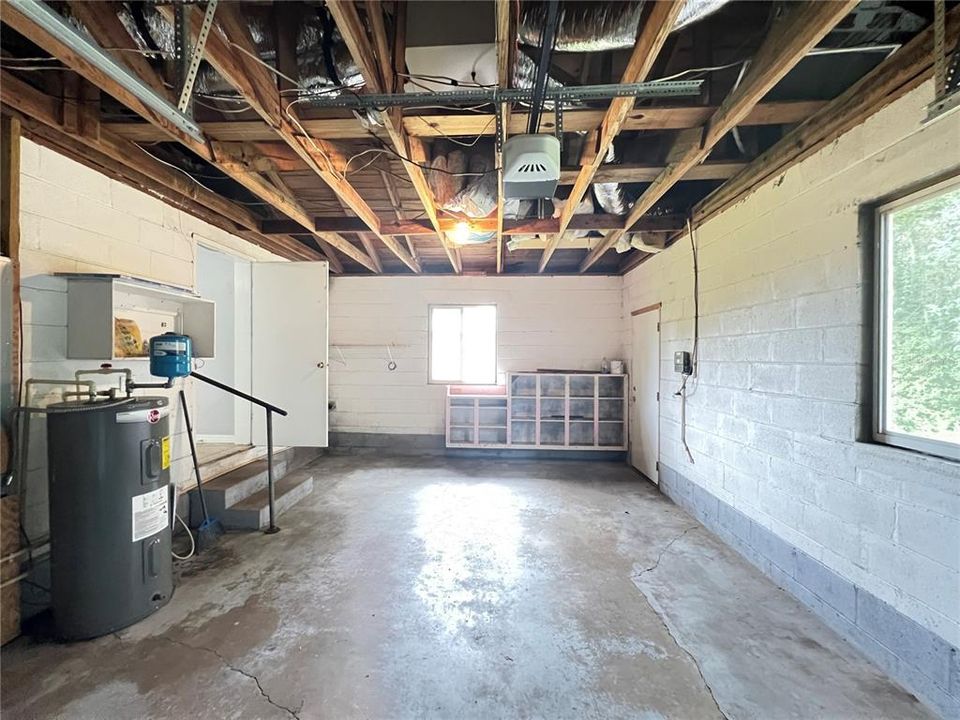 出租: $1,600 (2 贝兹, 1 浴室, 926 平方英尺)