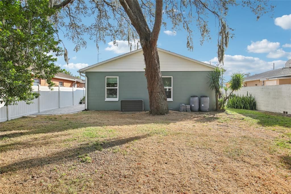 待售: $425,000 (3 贝兹, 2 浴室, 1325 平方英尺)