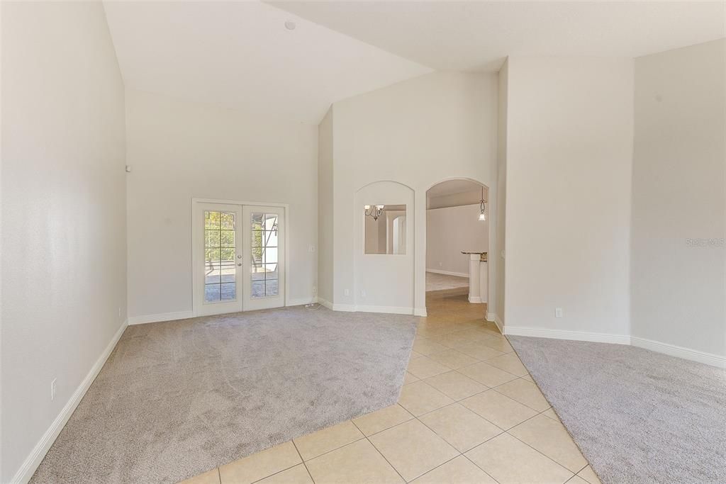 En Venta: $514,900 (4 camas, 3 baños, 2258 Pies cuadrados)