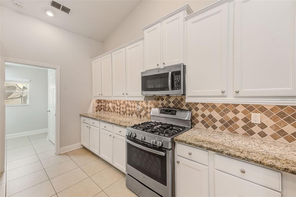 En Venta: $514,900 (4 camas, 3 baños, 2258 Pies cuadrados)