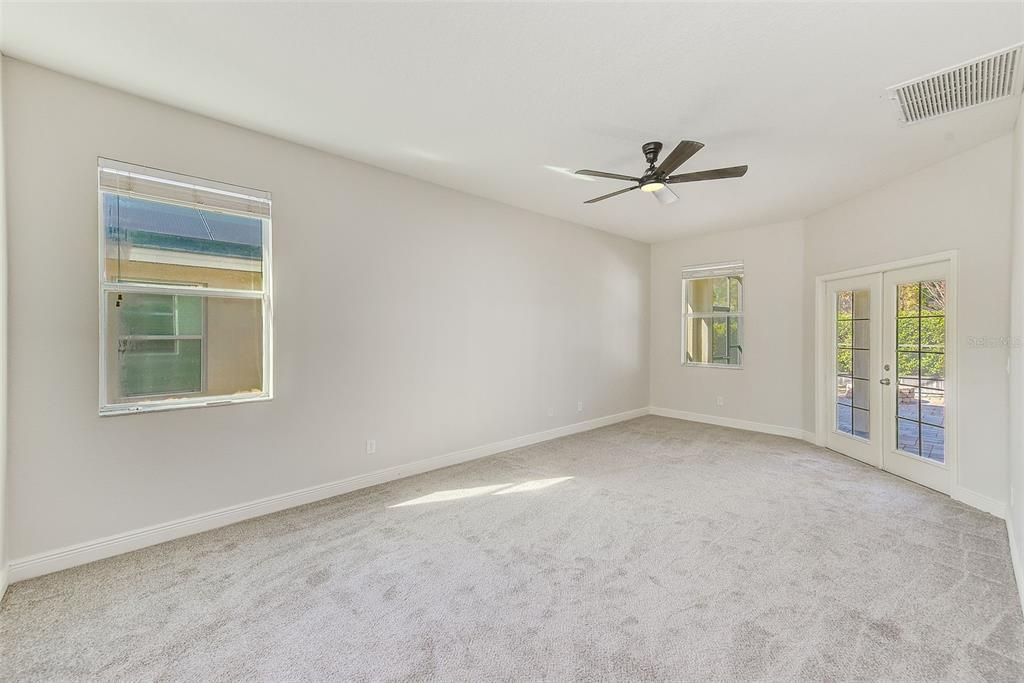 En Venta: $514,900 (4 camas, 3 baños, 2258 Pies cuadrados)